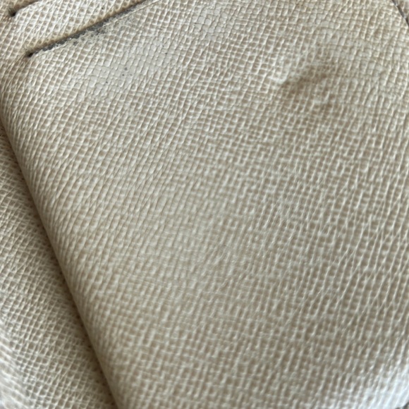 LV Damier Azur Kisslock Wallet - Picture 9 of 16